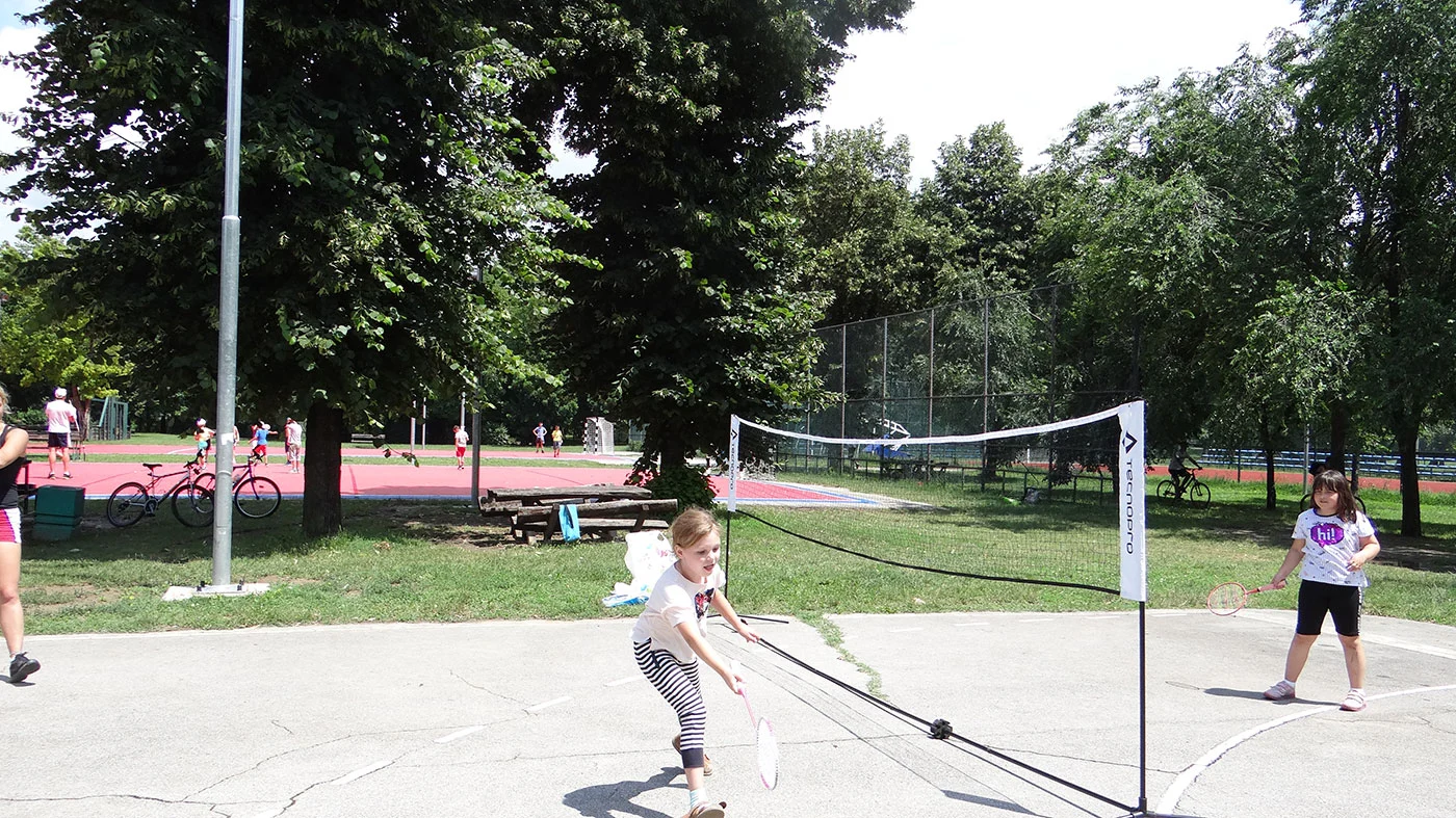 badminton-za-decu-kamp-ada badminton i mini tenis za decu